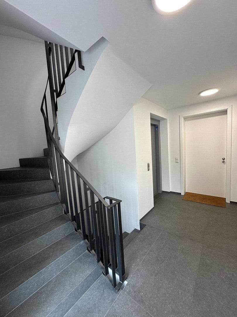 Prodej domu 315 m², pozemek 237 m², Köln, Severní Porýní-Vestfálsko Prodej domu 315 m², pozemek 237 m², Köln, Severní Porýní-Vestfálsko