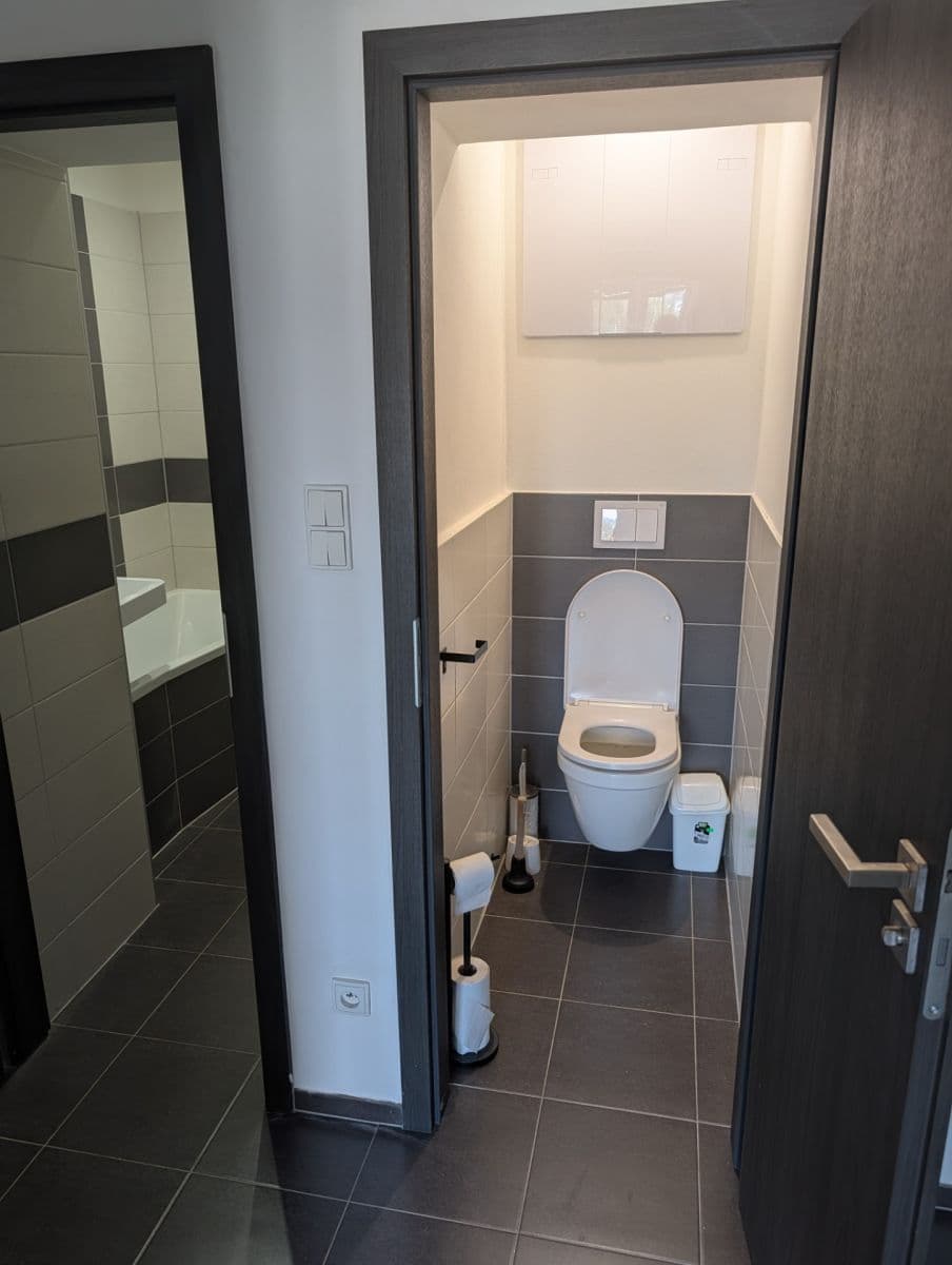 Pronájem bytu 3+1 68 m², U Stadiónu, Ústí nad Labem, Ústecký kraj Pronájem bytu 3+1 68 m², U Stadiónu, Ústí nad Labem, Ústecký kraj