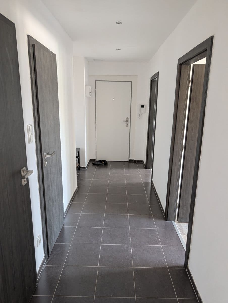 Pronájem bytu 3+1 68 m², U Stadiónu, Ústí nad Labem, Ústecký kraj Pronájem bytu 3+1 68 m², U Stadiónu, Ústí nad Labem, Ústecký kraj