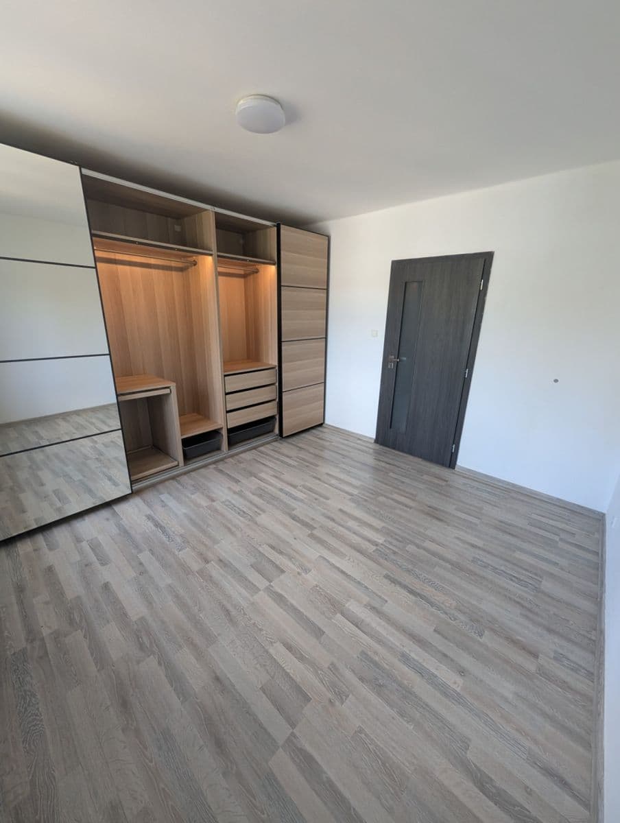 Pronájem bytu 3+1 68 m², U Stadiónu, Ústí nad Labem, Ústecký kraj Pronájem bytu 3+1 68 m², U Stadiónu, Ústí nad Labem, Ústecký kraj