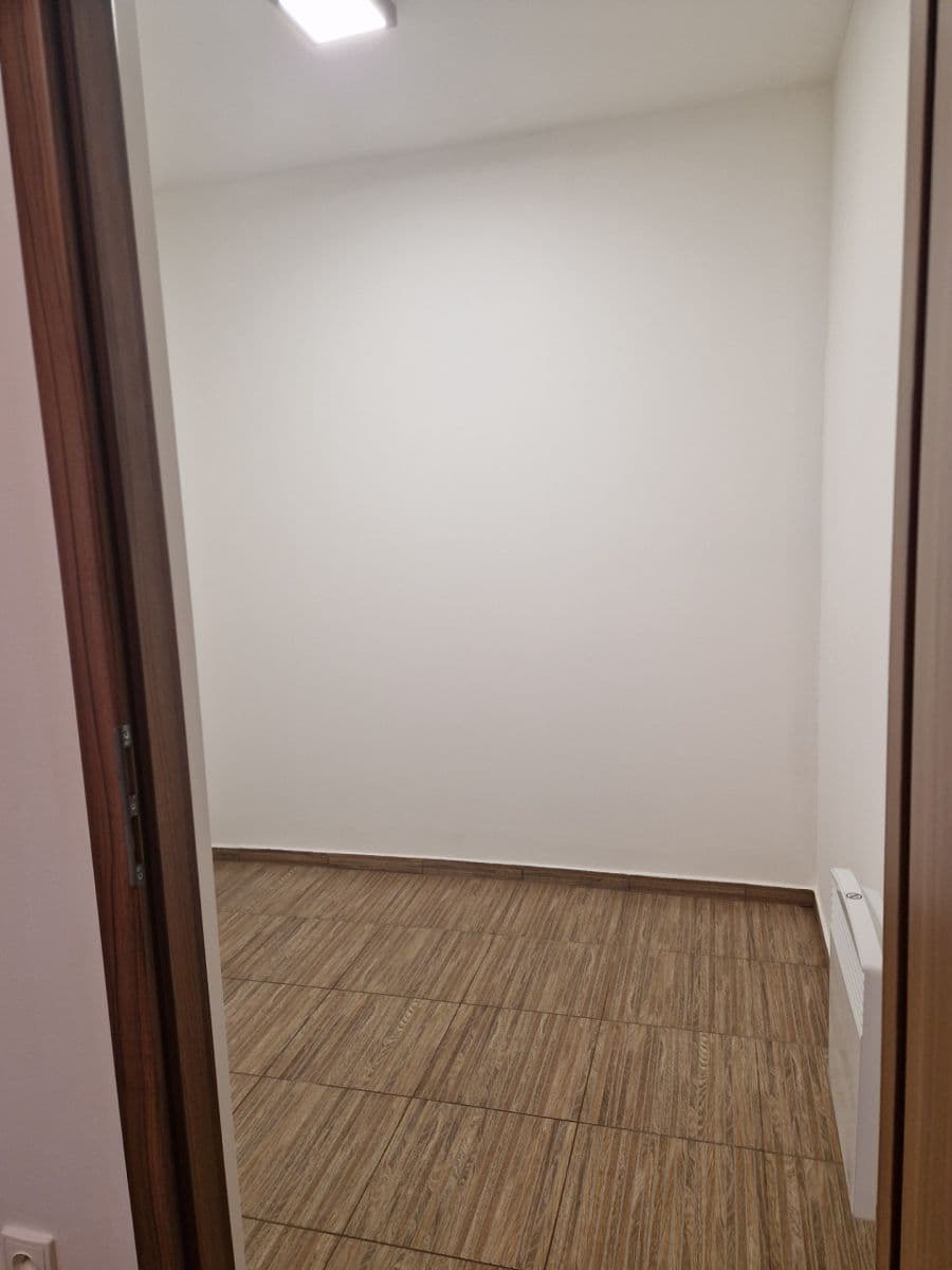 Pronájem bytu 3+kk 68 m², Ke Kaštanům, Bořanovice, Středočeský kraj Pronájem bytu 3+kk 68 m², Ke Kaštanům, Bořanovice, Středočeský kraj