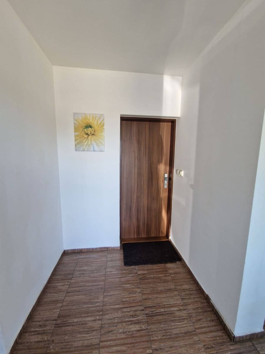 Pronájem bytu 3+kk 68 m², Ke Kaštanům, Bořanovice, Středočeský kraj Pronájem bytu 3+kk 68 m², Ke Kaštanům, Bořanovice, Středočeský kraj