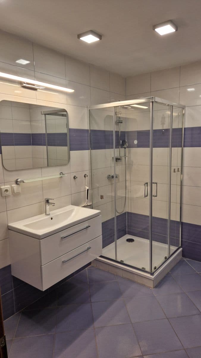 Pronájem bytu 3+kk 68 m², Ke Kaštanům, Bořanovice, Středočeský kraj Pronájem bytu 3+kk 68 m², Ke Kaštanům, Bořanovice, Středočeský kraj