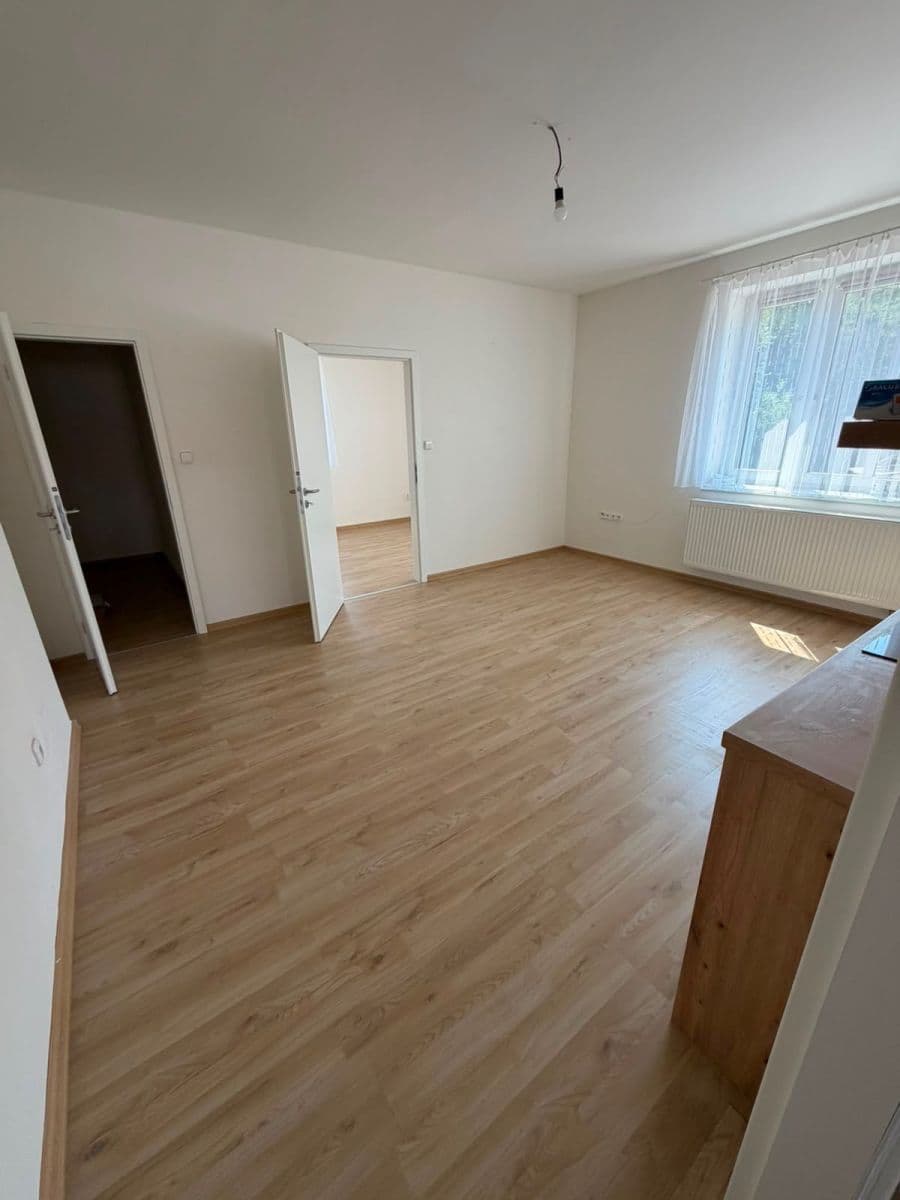 Pronájem bytu 2+kk 45 m², Třebovská, Ústí nad Orlicí, Pardubický kraj Pronájem bytu 2+kk 45 m², Třebovská, Ústí nad Orlicí, Pardubický kraj