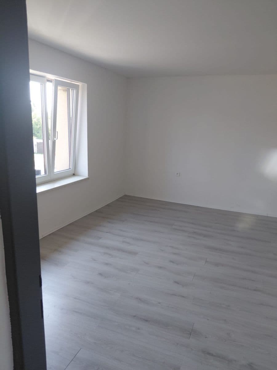 Pronájem bytu 2+1 93 m², Třebízského, Sadská, Středočeský kraj Pronájem bytu 2+1 93 m², Třebízského, Sadská, Středočeský kraj