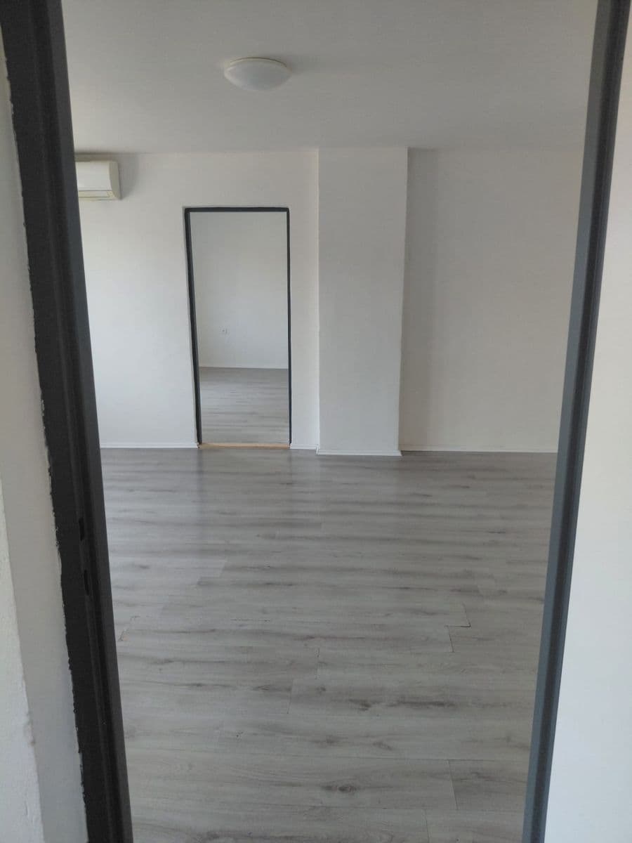 Pronájem bytu 2+1 93 m², Třebízského, Sadská, Středočeský kraj Pronájem bytu 2+1 93 m², Třebízského, Sadská, Středočeský kraj