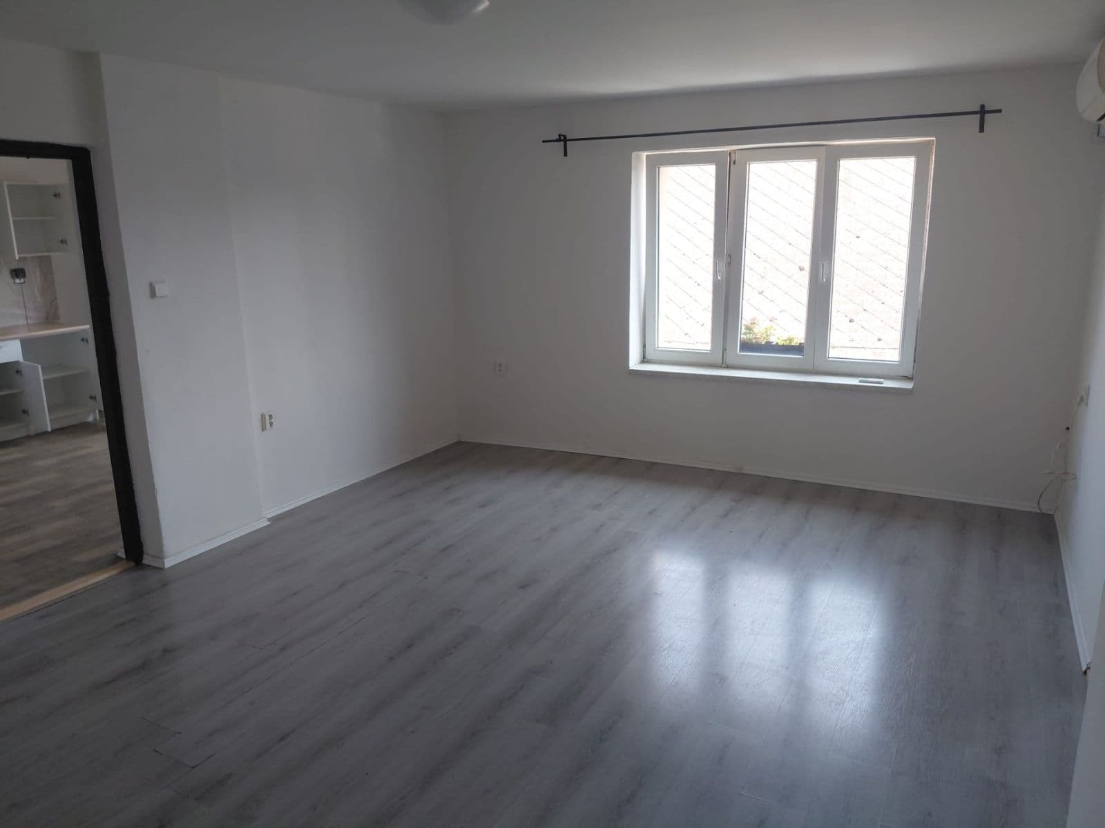 Pronájem bytu 2+1 93 m², Třebízského, Sadská, Středočeský kraj Pronájem bytu 2+1 93 m², Třebízského, Sadská, Středočeský kraj
