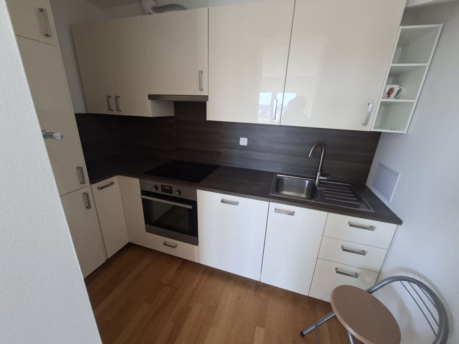 Prodej bytu 2+kk 69 m², Moskevská, Praha, Praha Prodej bytu 2+kk 69 m², Moskevská, Praha, Praha