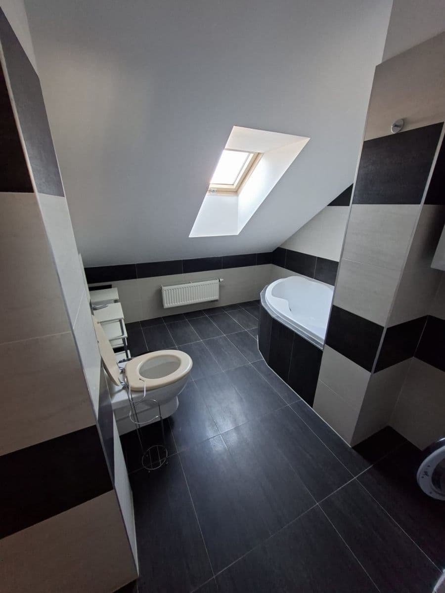 Prodej bytu 2+kk 69 m², Moskevská, Praha, Praha Prodej bytu 2+kk 69 m², Moskevská, Praha, Praha