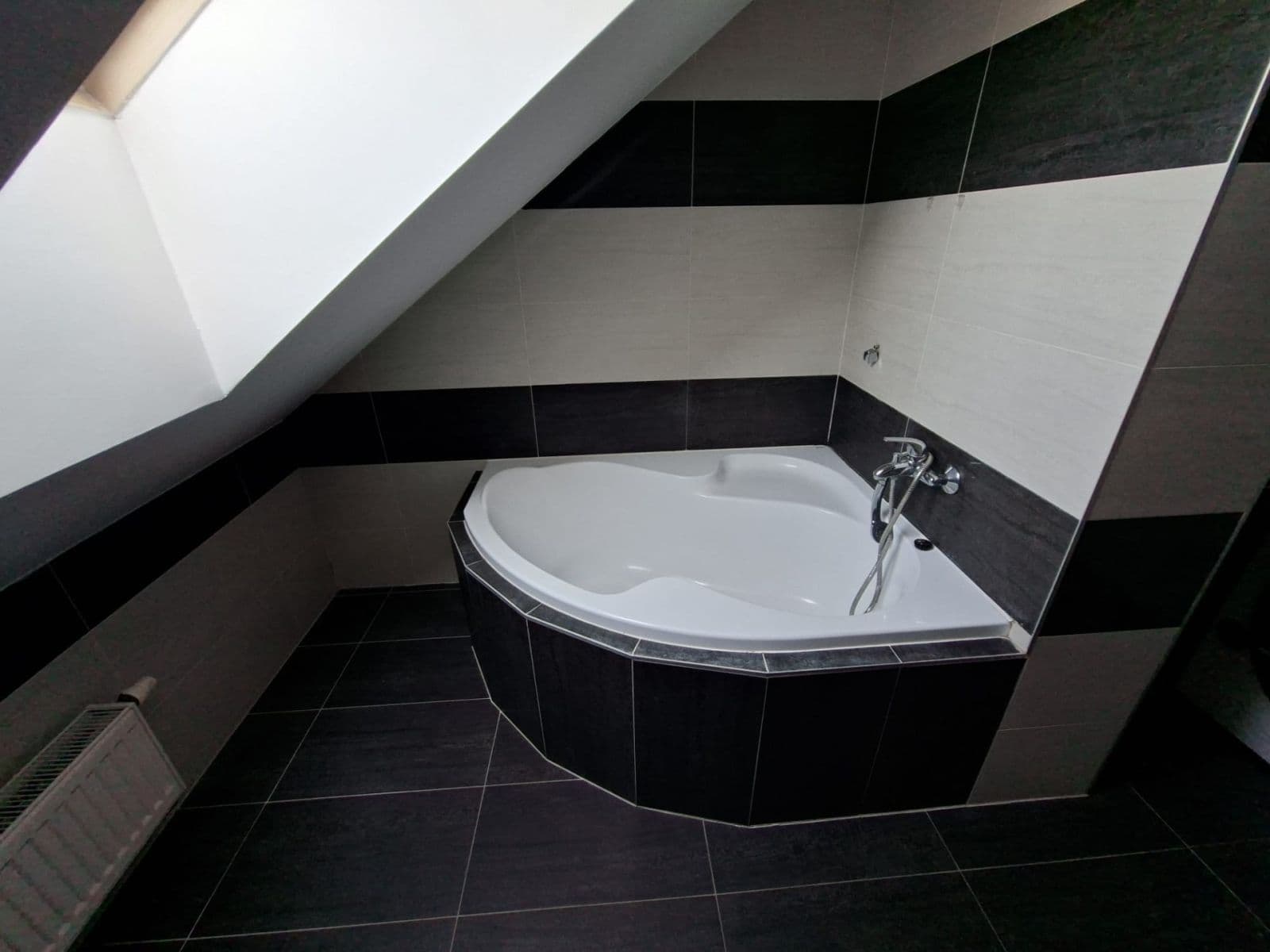 Prodej bytu 2+kk 69 m², Moskevská, Praha, Praha Prodej bytu 2+kk 69 m², Moskevská, Praha, Praha