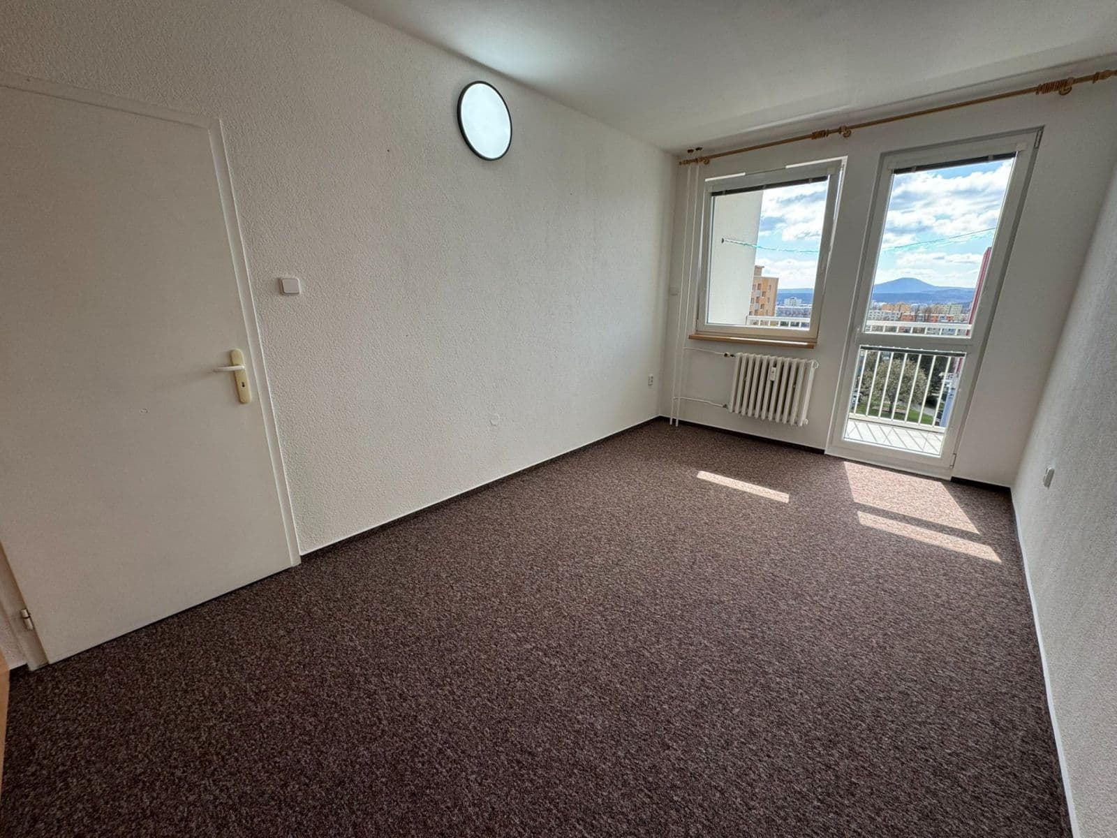 Pronájem bytu 2+kk 40 m², Bratří Čapků, Česká Lípa, Liberecký kraj Pronájem bytu 2+kk 40 m², Bratří Čapků, Česká Lípa, Liberecký kraj