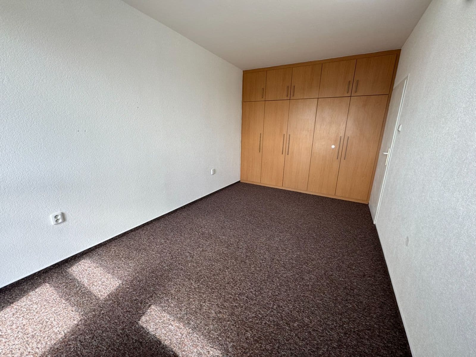 Pronájem bytu 2+kk 40 m², Bratří Čapků, Česká Lípa, Liberecký kraj Pronájem bytu 2+kk 40 m², Bratří Čapků, Česká Lípa, Liberecký kraj