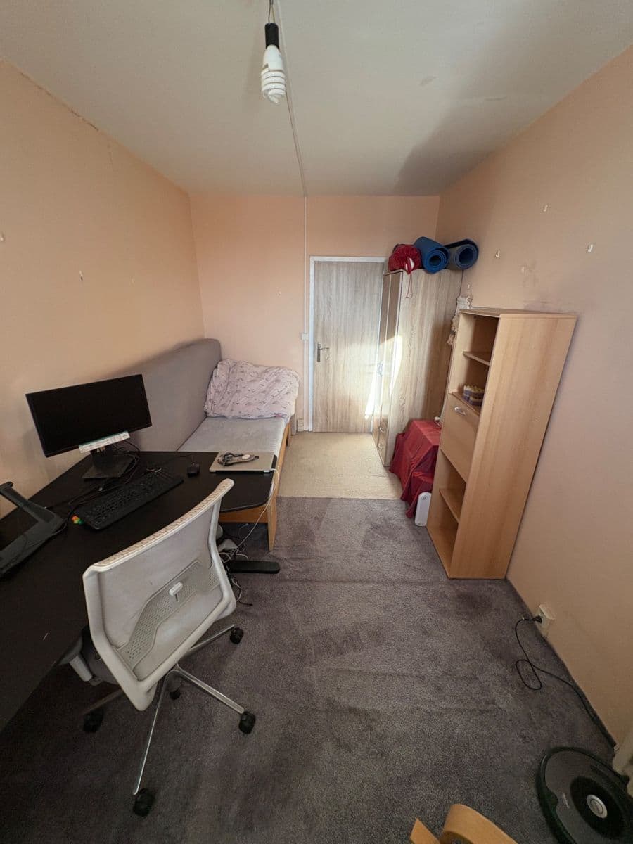 Pronájem bytu 3+1 85 m², Pod Lipami, Praha, Praha Pronájem bytu 3+1 85 m², Pod Lipami, Praha, Praha
