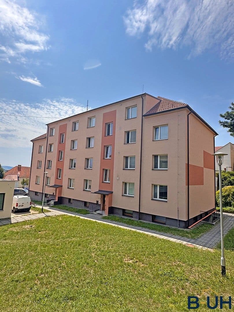 Prodej bytu 1+1 36 m², Za Dolním kostelem, Uherský Brod, Zlínský kraj Prodej bytu 1+1 36 m², Za Dolním kostelem, Uherský Brod, Zlínský kraj