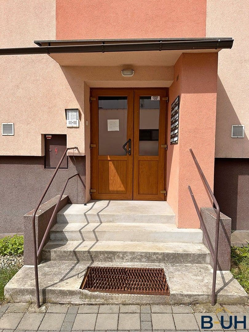 Prodej bytu 1+1 36 m², Za Dolním kostelem, Uherský Brod, Zlínský kraj Prodej bytu 1+1 36 m², Za Dolním kostelem, Uherský Brod, Zlínský kraj