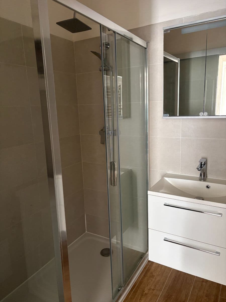 Pronájem bytu 2+kk 42 m², náměstí Dr. Václava Holého, Praha, Praha Pronájem bytu 2+kk 42 m², náměstí Dr. Václava Holého, Praha, Praha