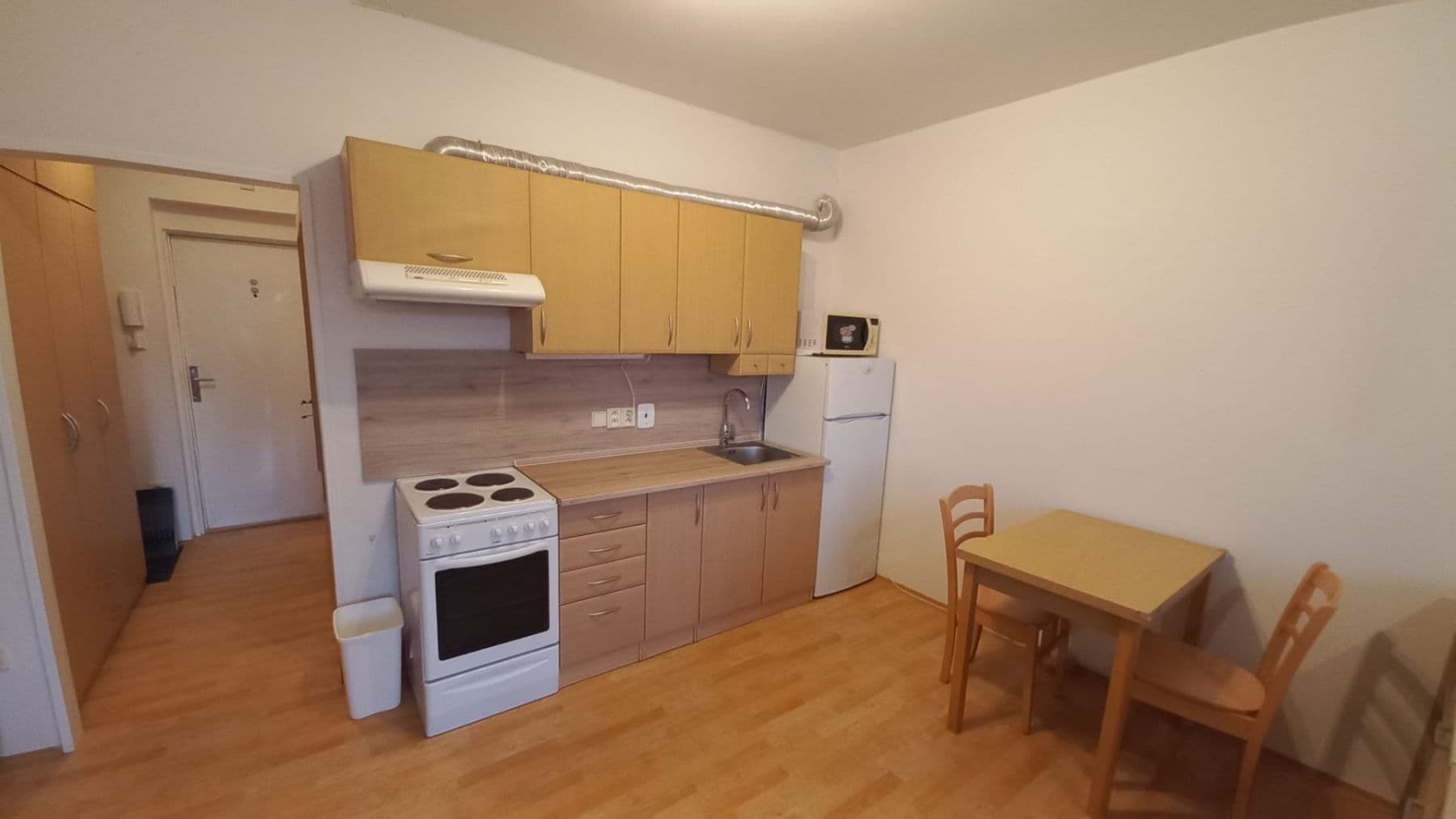 Pronájem bytu 1+kk 33 m², Stará náves, Praha, Praha Pronájem bytu 1+kk 33 m², Stará náves, Praha, Praha