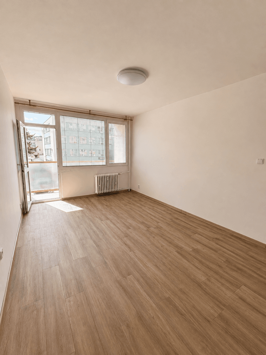 Pronájem bytu 3+1 90 m², U Pivovarské zahrady, Ústí nad Labem, Ústecký kraj Pronájem bytu 3+1 90 m², U Pivovarské zahrady, Ústí nad Labem, Ústecký kraj