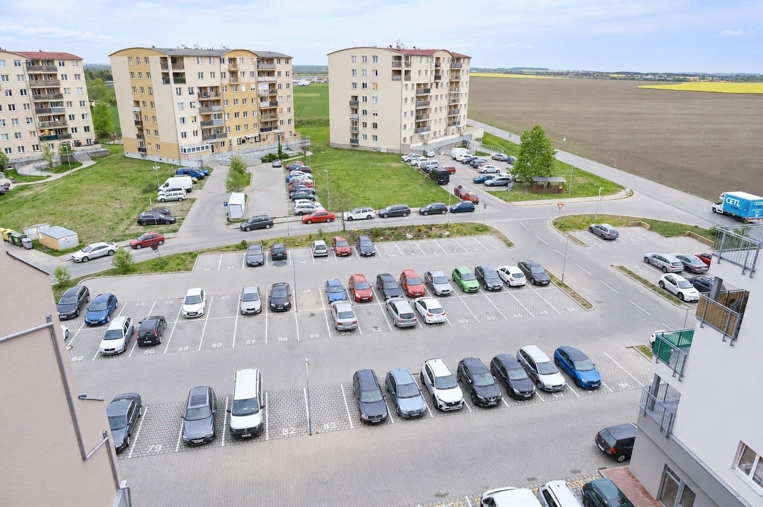 Pronájem bytu 1+kk 32 m², V Honech, Klecany, Středočeský kraj Pronájem bytu 1+kk 32 m², V Honech, Klecany, Středočeský kraj