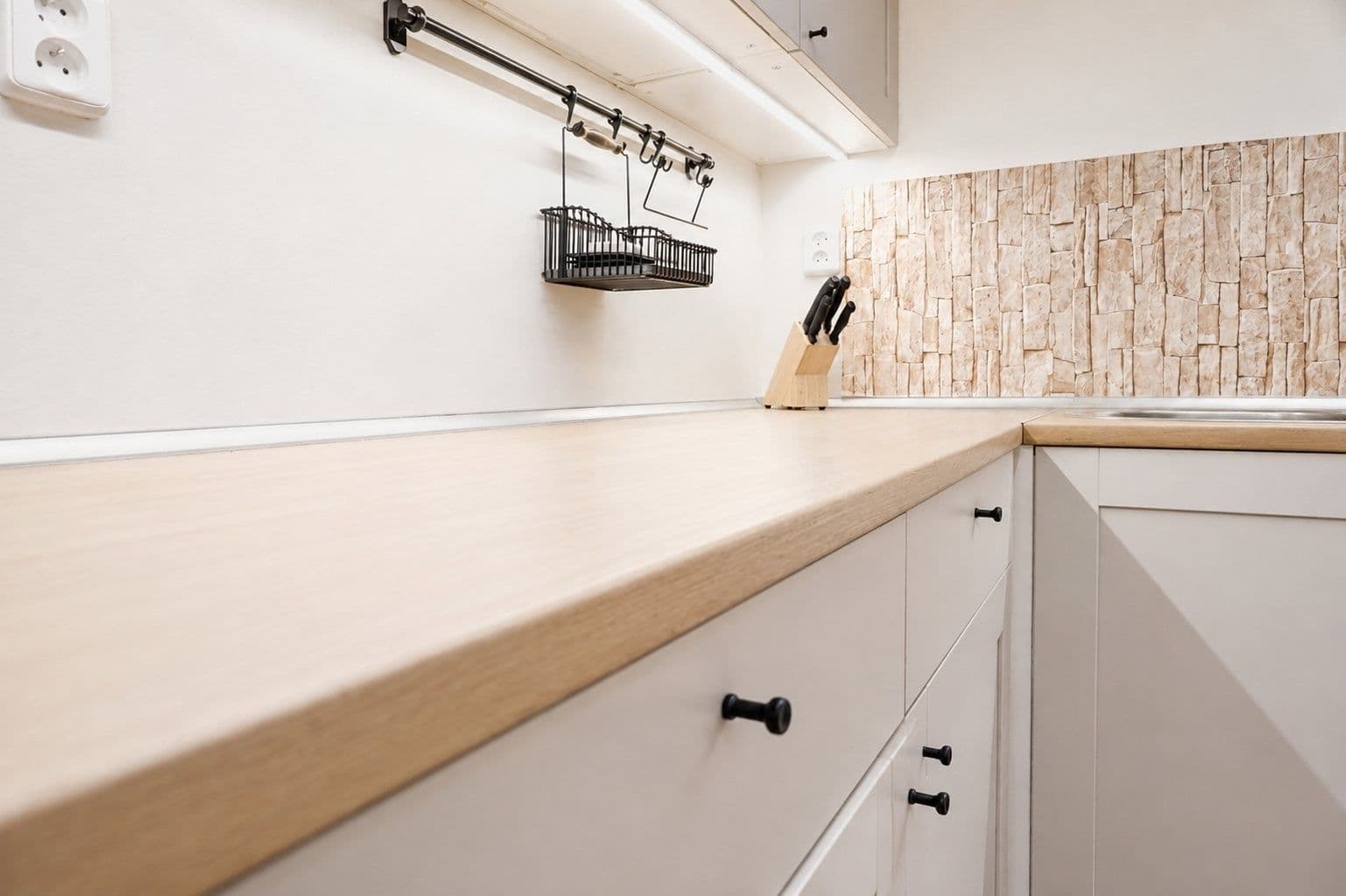 Pronájem bytu 1+kk 32 m², V Honech, Klecany, Středočeský kraj Pronájem bytu 1+kk 32 m², V Honech, Klecany, Středočeský kraj