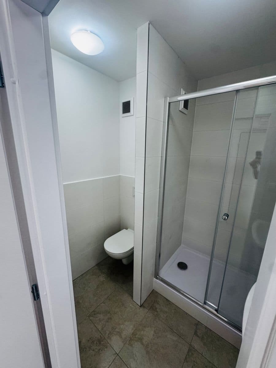 Pronájem bytu 1+kk 28 m², Palackého třída, Pardubice, Pardubický kraj Pronájem bytu 1+kk 28 m², Palackého třída, Pardubice, Pardubický kraj