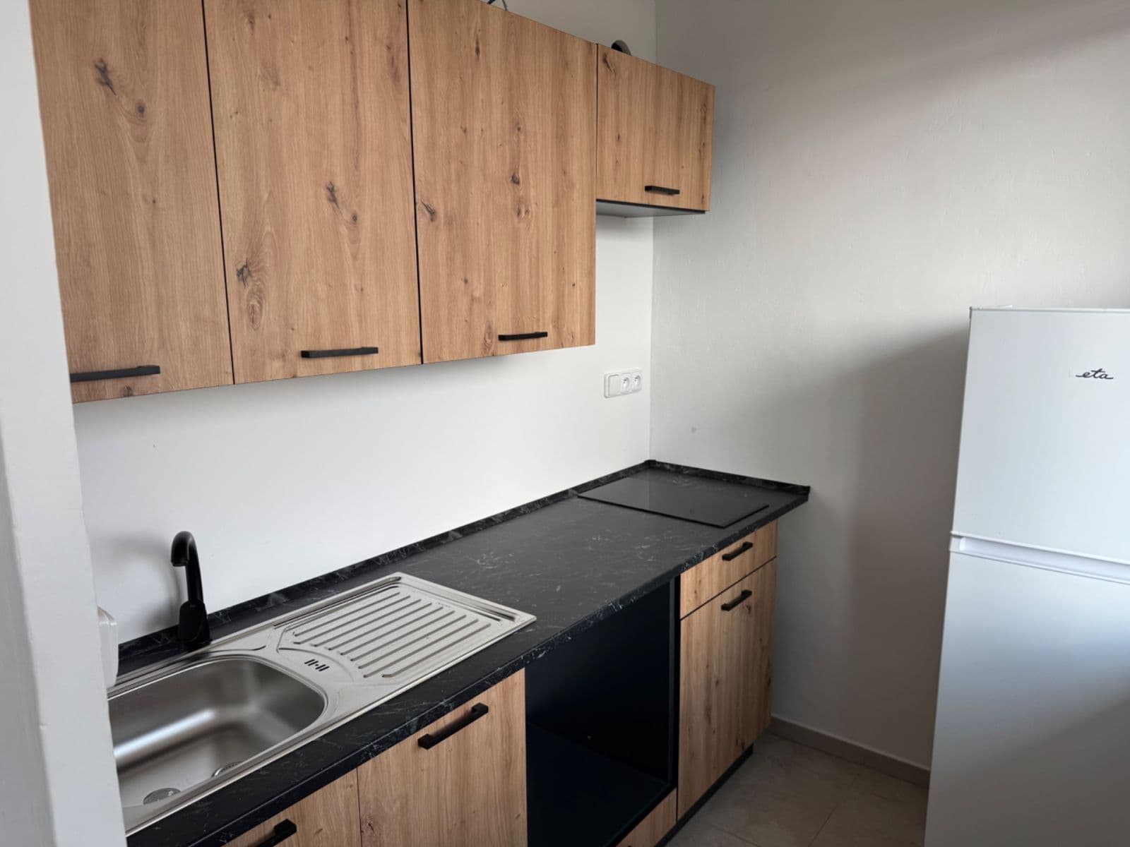 Pronájem bytu 1+kk 28 m², Palackého třída, Pardubice, Pardubický kraj Pronájem bytu 1+kk 28 m², Palackého třída, Pardubice, Pardubický kraj