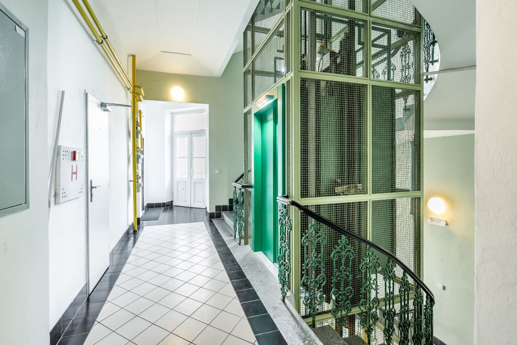 Prodej bytu 2+kk 47 m², náměstí Bratří Synků, Praha, Praha Prodej bytu 2+kk 47 m², náměstí Bratří Synků, Praha, Praha