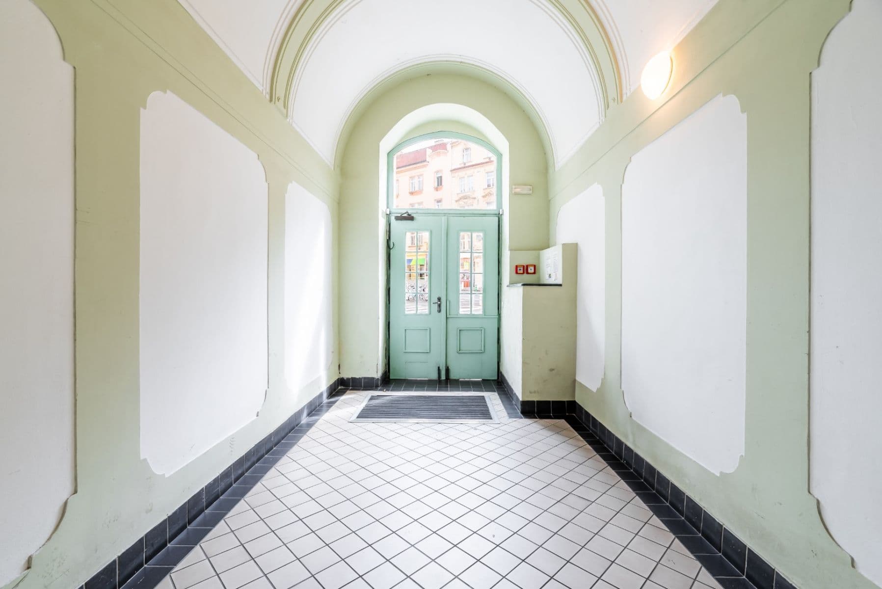 Prodej bytu 2+kk 47 m², náměstí Bratří Synků, Praha, Praha Prodej bytu 2+kk 47 m², náměstí Bratří Synků, Praha, Praha