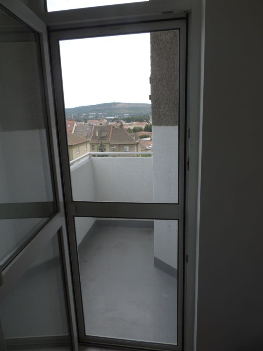 Pronájem bytu 1+1 53 m², Těsnohlídkova, Brno, Jihomoravský kraj Pronájem bytu 1+1 53 m², Těsnohlídkova, Brno, Jihomoravský kraj