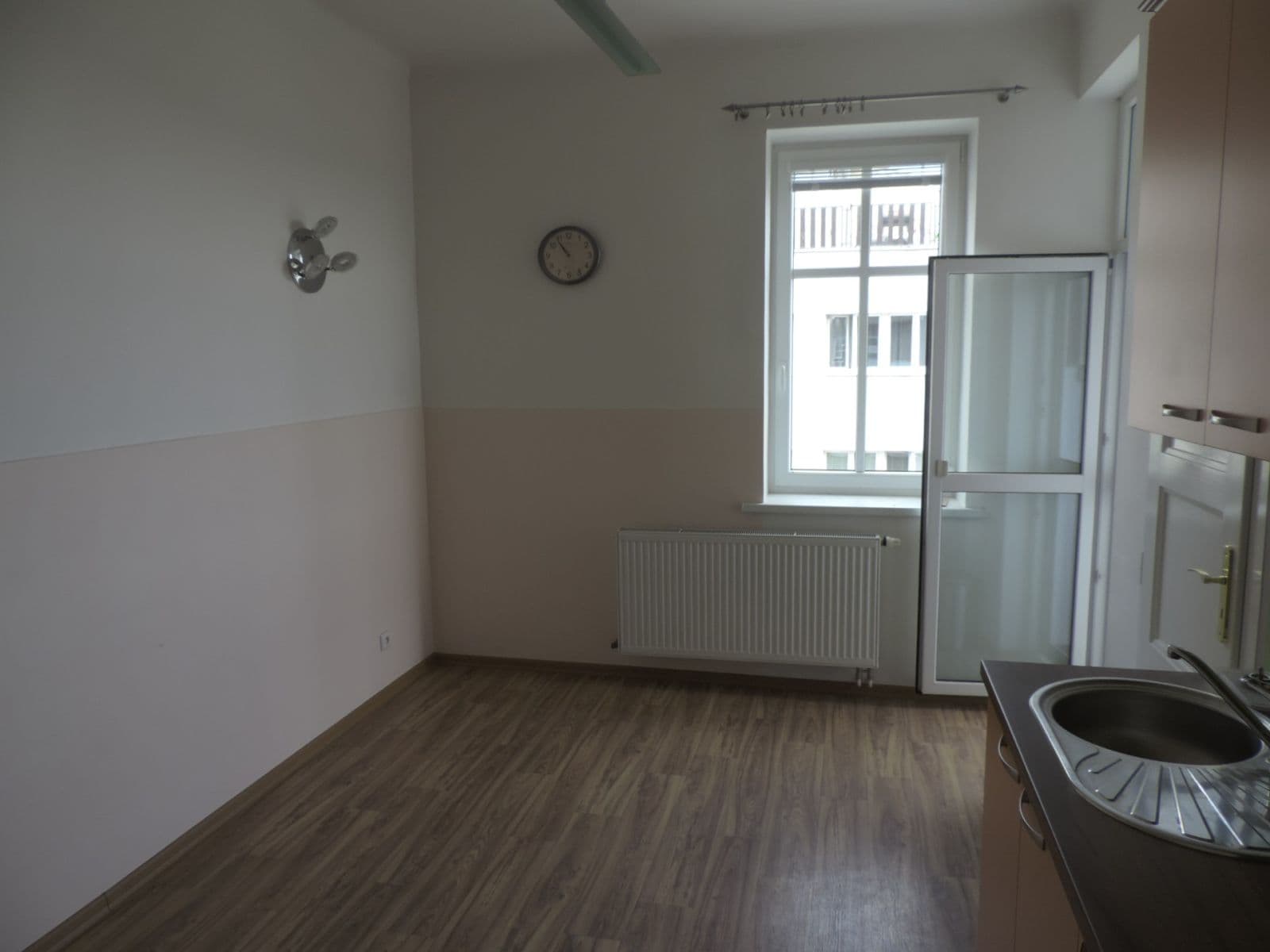 Pronájem bytu 1+1 53 m², Těsnohlídkova, Brno, Jihomoravský kraj Pronájem bytu 1+1 53 m², Těsnohlídkova, Brno, Jihomoravský kraj