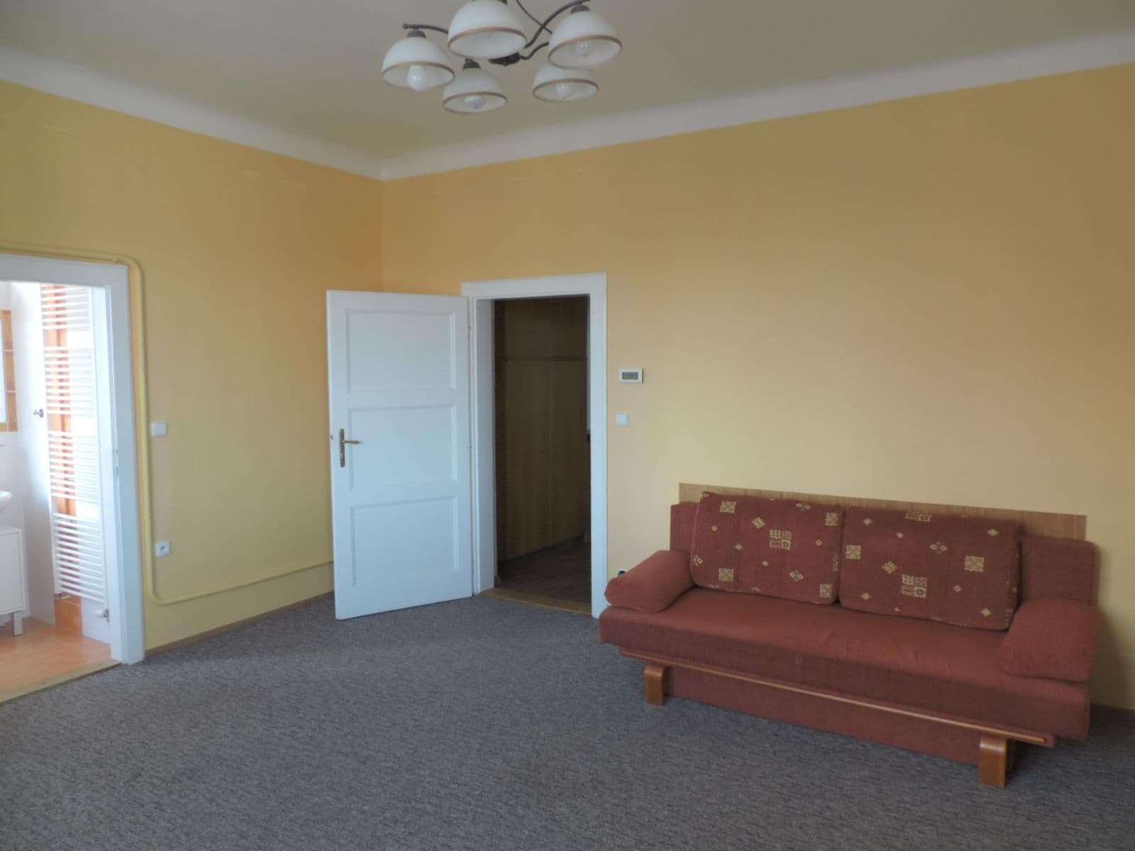 Pronájem bytu 1+1 53 m², Těsnohlídkova, Brno, Jihomoravský kraj Pronájem bytu 1+1 53 m², Těsnohlídkova, Brno, Jihomoravský kraj