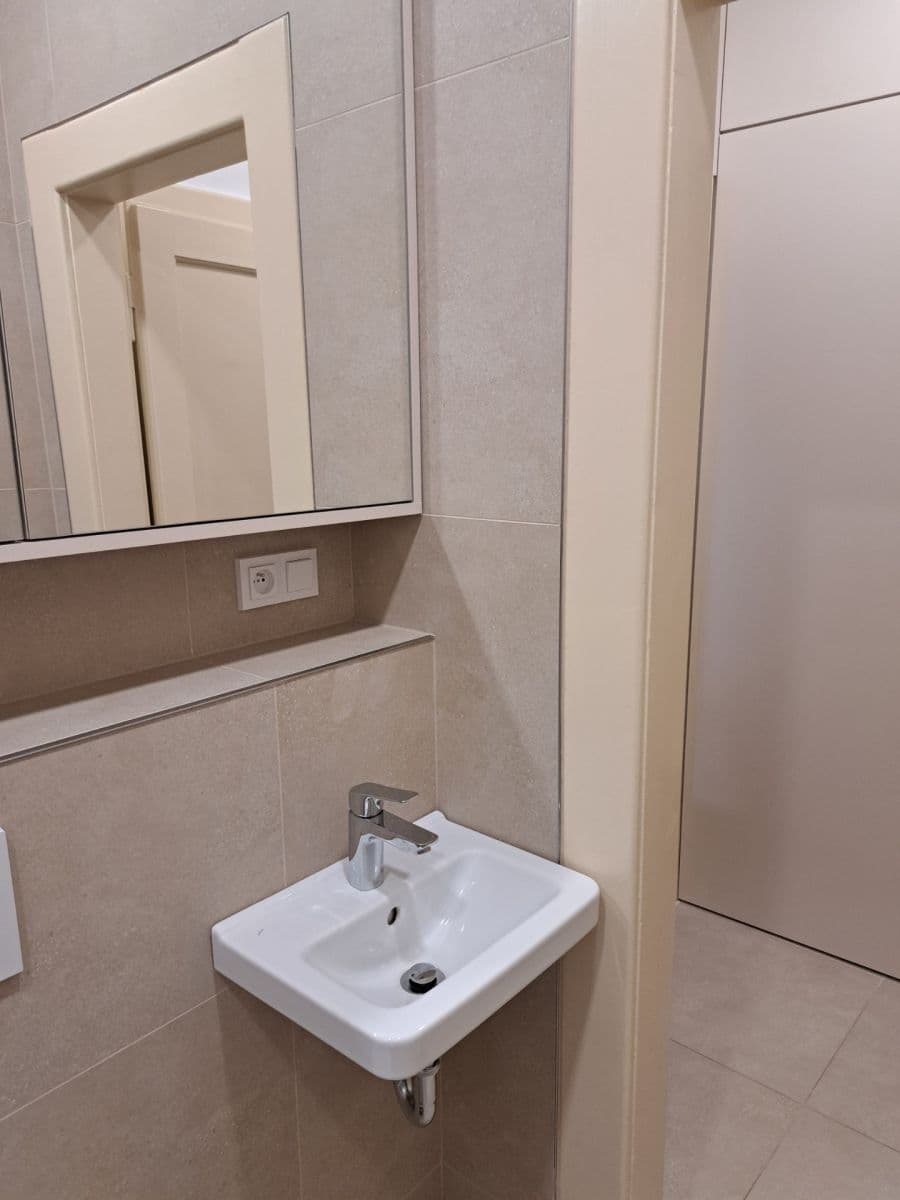 Pronájem bytu 1+kk 28 m², Vinohradská, Praha, Praha Pronájem bytu 1+kk 28 m², Vinohradská, Praha, Praha