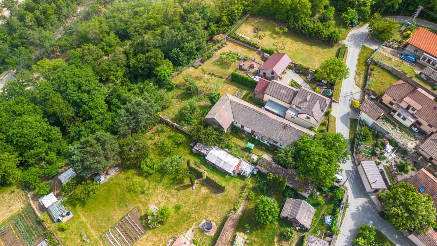 Prodej domu 309 m², pozemek 1.393 m², Chvaletice, Pardubický kraj Prodej domu 309 m², pozemek 1.393 m², Chvaletice, Pardubický kraj