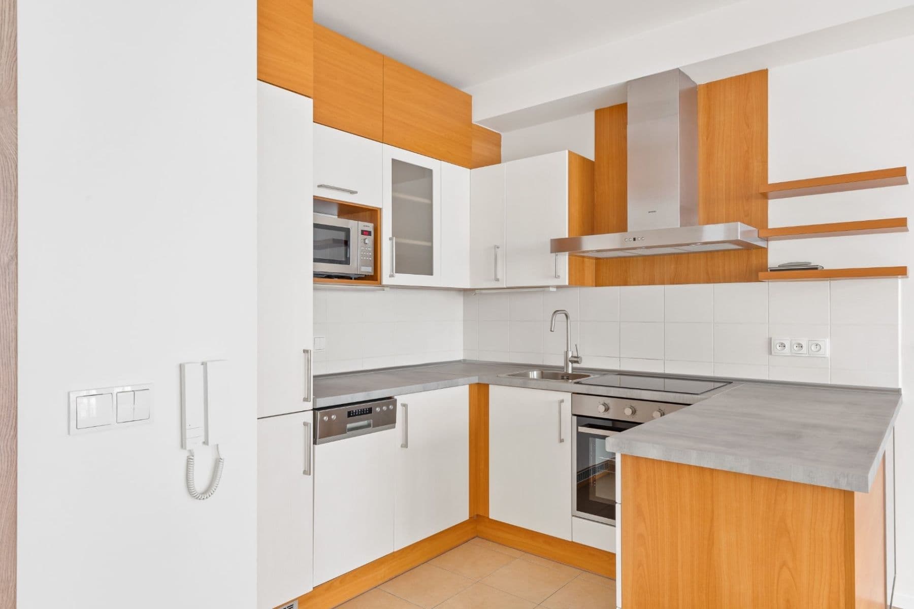 Pronájem bytu 3+kk 71 m², Anny Rybníčkové, Praha, Praha Pronájem bytu 3+kk 71 m², Anny Rybníčkové, Praha, Praha