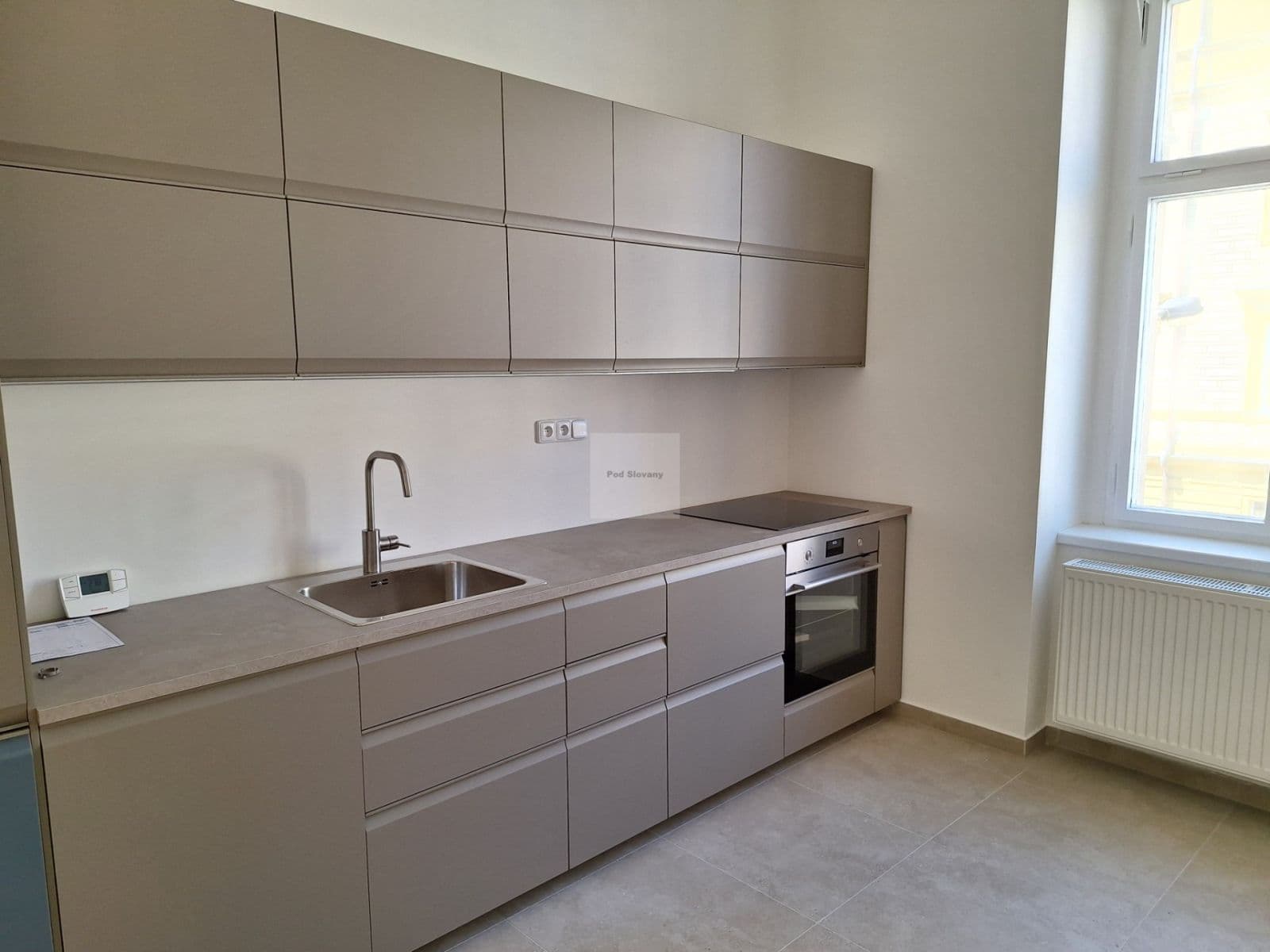 Pronájem bytu 2+1 67 m², Pod Slovany, Praha, Praha Pronájem bytu 2+1 67 m², Pod Slovany, Praha, Praha