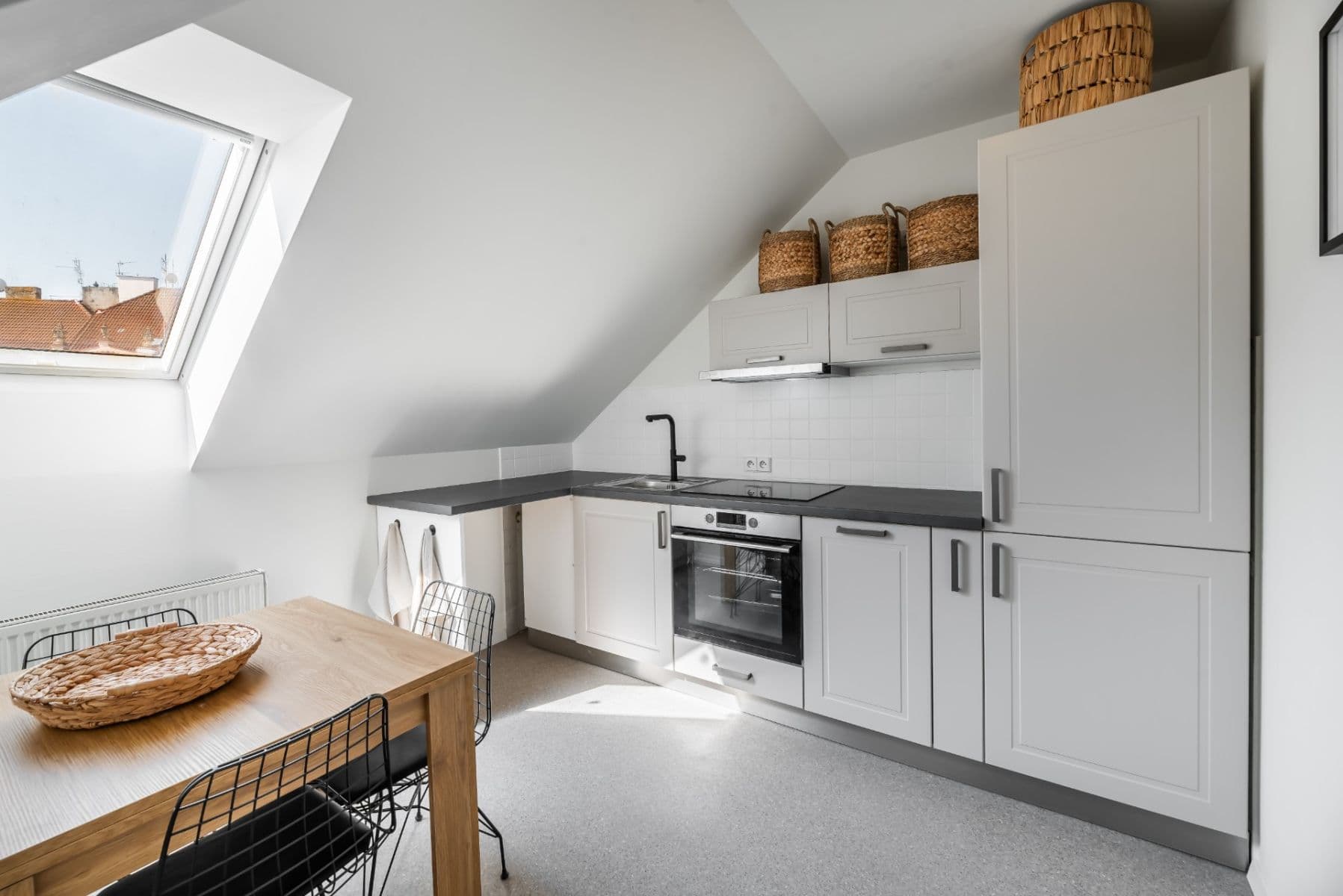 Prodej bytu 2+kk 48 m², náměstí Bratří Synků, Praha, Praha Prodej bytu 2+kk 48 m², náměstí Bratří Synků, Praha, Praha