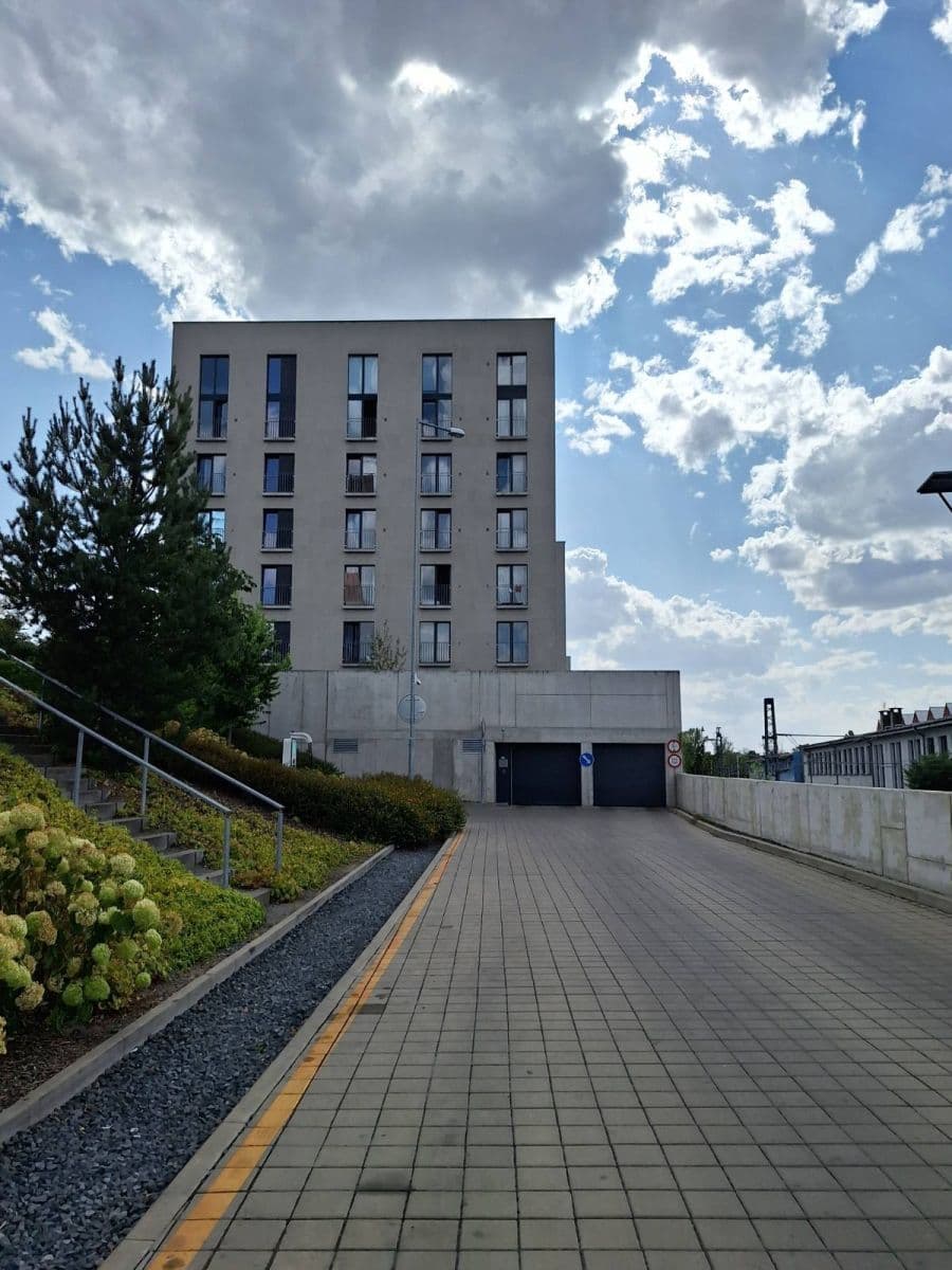 Pronájem garáže 12 m², Praha, Praha Pronájem garáže 12 m², Praha, Praha