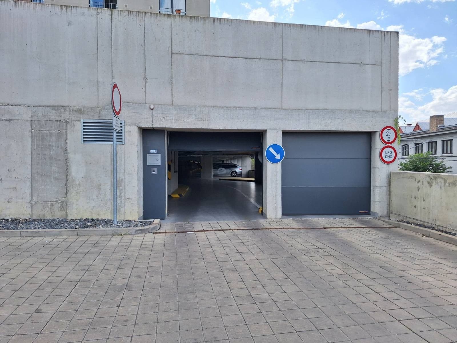 Pronájem garáže 12 m², Praha, Praha Pronájem garáže 12 m², Praha, Praha