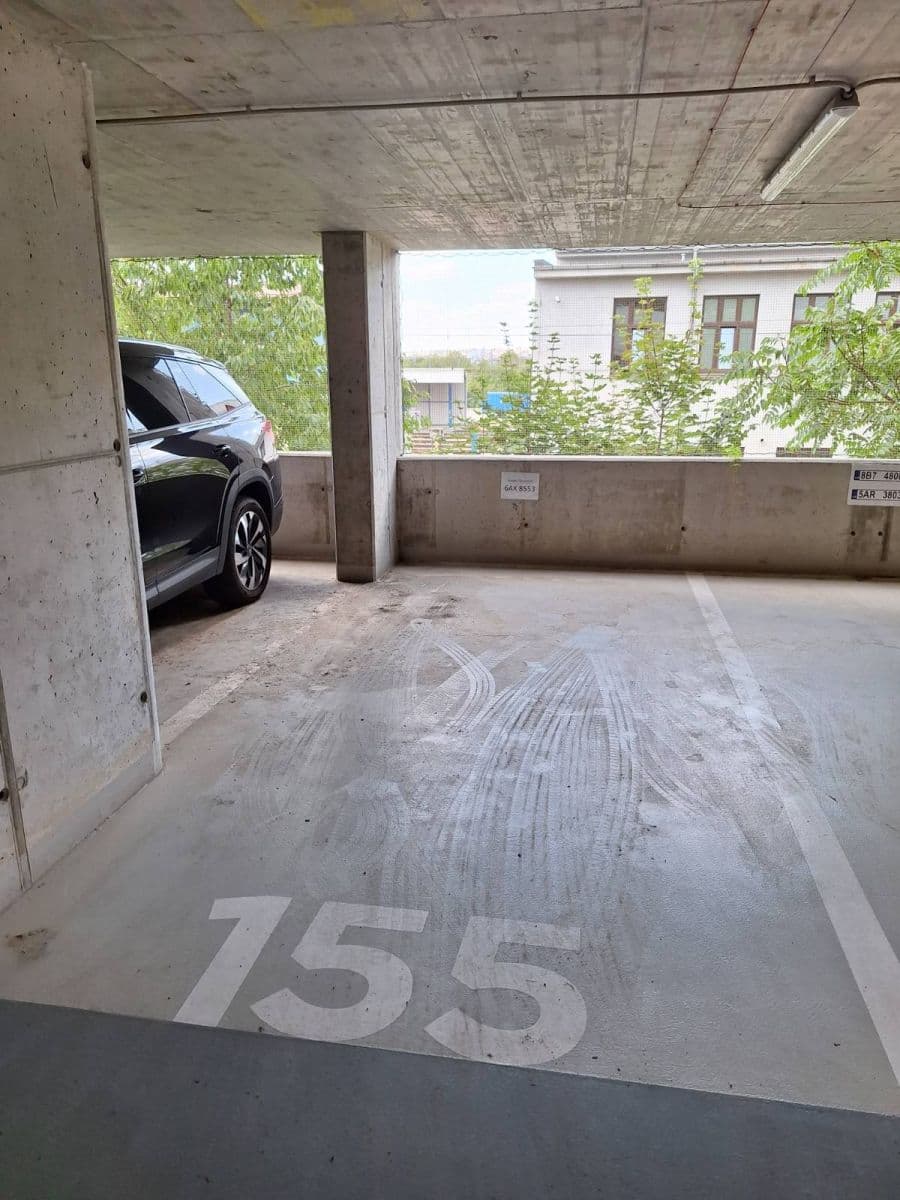 Pronájem garáže 12 m², Praha, Praha Pronájem garáže 12 m², Praha, Praha