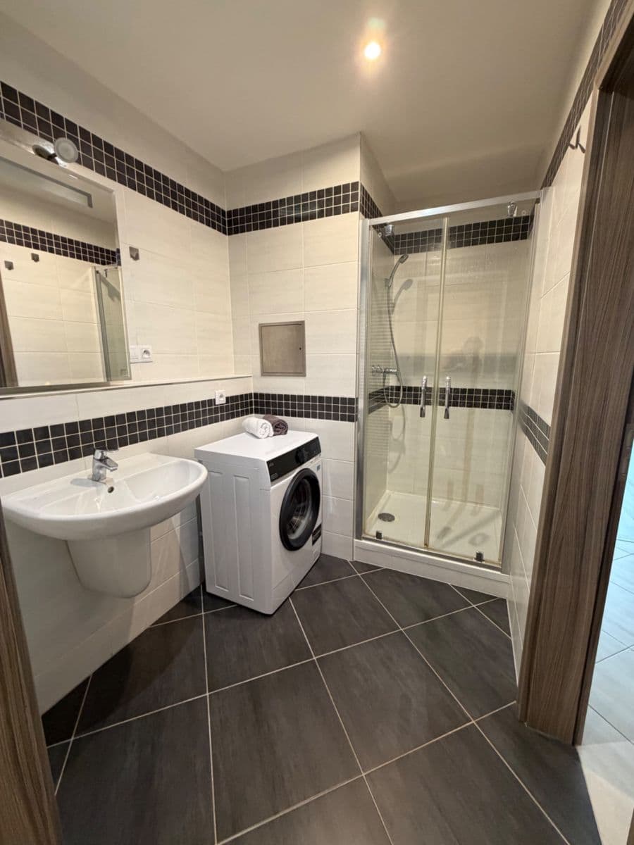 Pronájem bytu 1+kk 40 m², Hornoměcholupská, Praha, Praha Pronájem bytu 1+kk 40 m², Hornoměcholupská, Praha, Praha