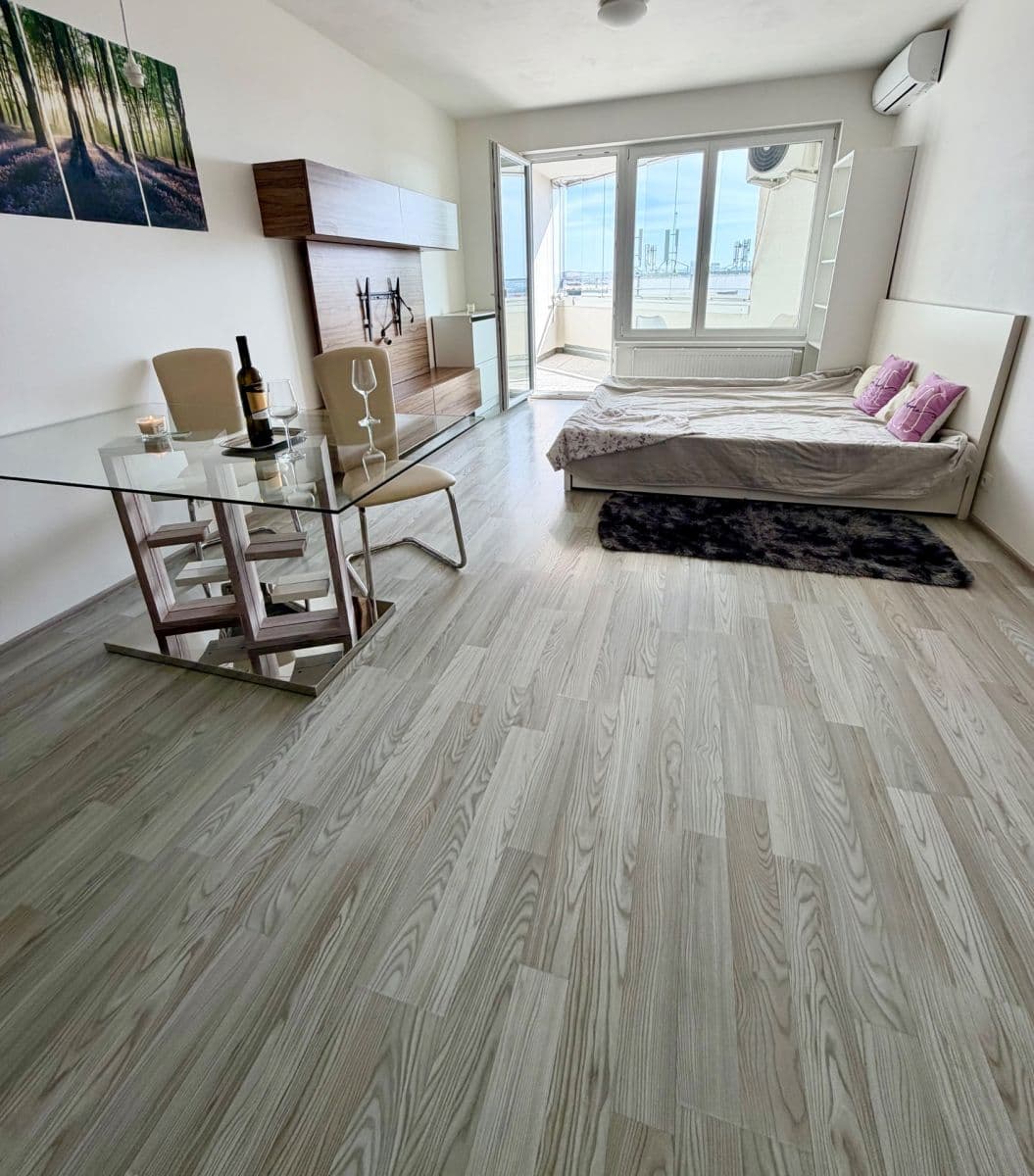 Pronájem bytu 1+kk 40 m², Hornoměcholupská, Praha, Praha Pronájem bytu 1+kk 40 m², Hornoměcholupská, Praha, Praha