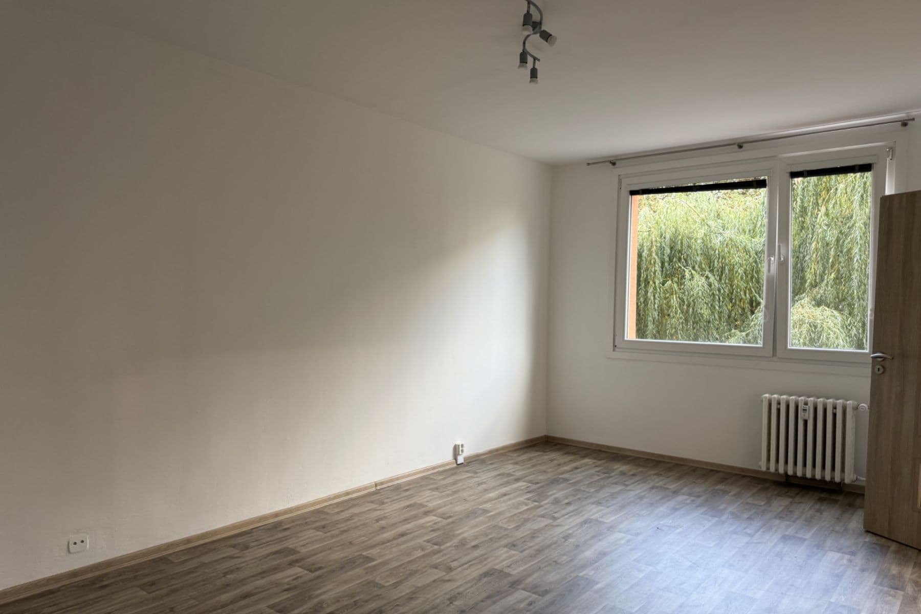 Pronájem bytu 2+1 59 m², Šípková, Ústí nad Labem, Ústecký kraj Pronájem bytu 2+1 59 m², Šípková, Ústí nad Labem, Ústecký kraj