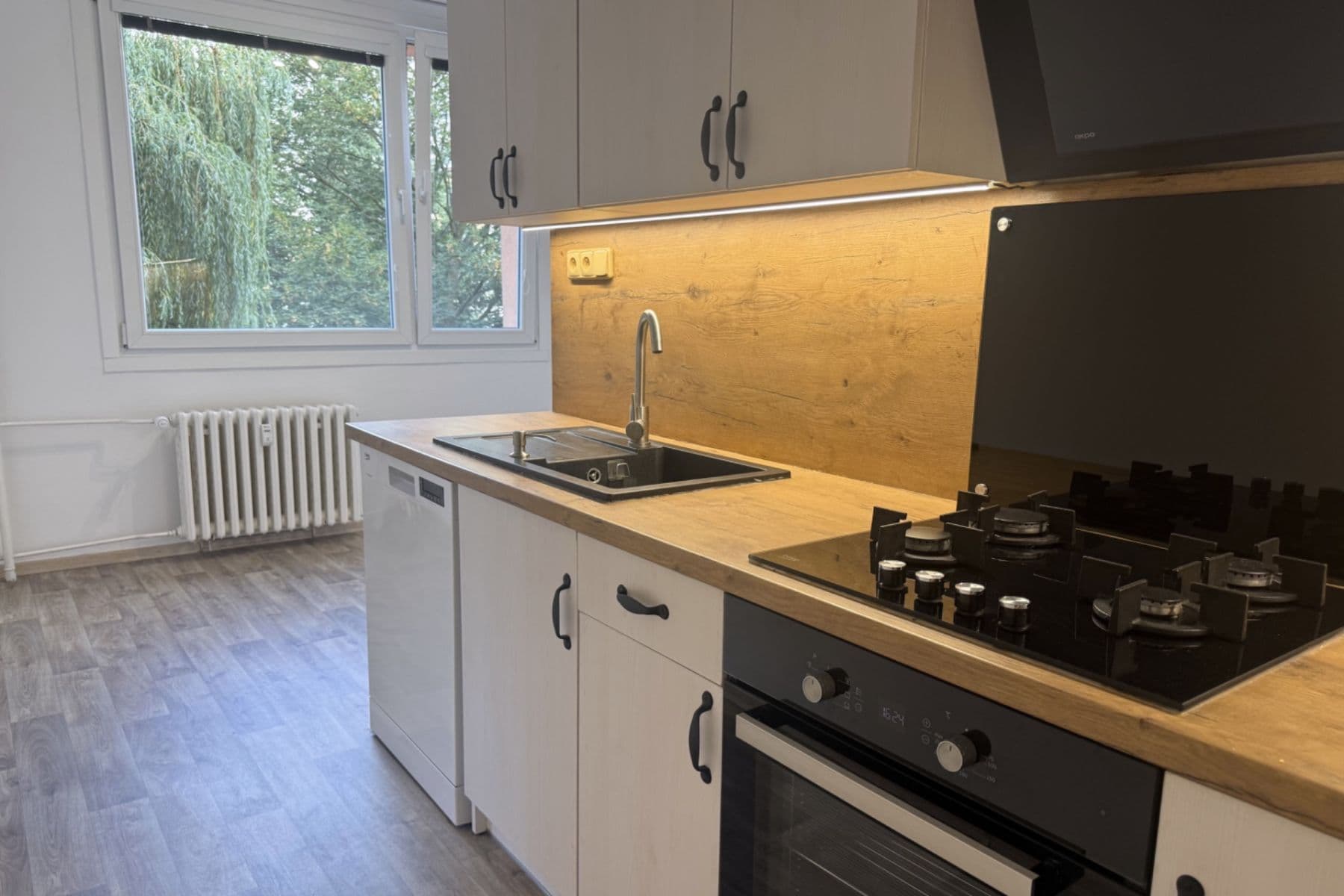 Pronájem bytu 2+1 59 m², Šípková, Ústí nad Labem, Ústecký kraj Pronájem bytu 2+1 59 m², Šípková, Ústí nad Labem, Ústecký kraj