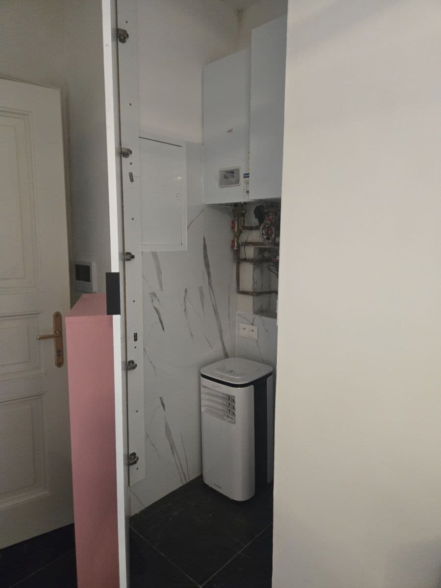 Prodej nebytového prostoru 26 m², Roháčova, Praha, Praha Prodej nebytového prostoru 26 m², Roháčova, Praha, Praha