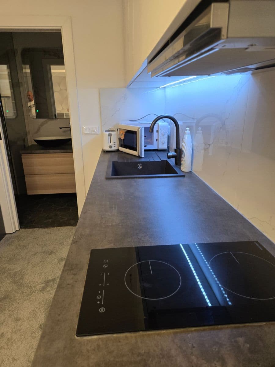 Prodej nebytového prostoru 26 m², Roháčova, Praha, Praha Prodej nebytového prostoru 26 m², Roháčova, Praha, Praha