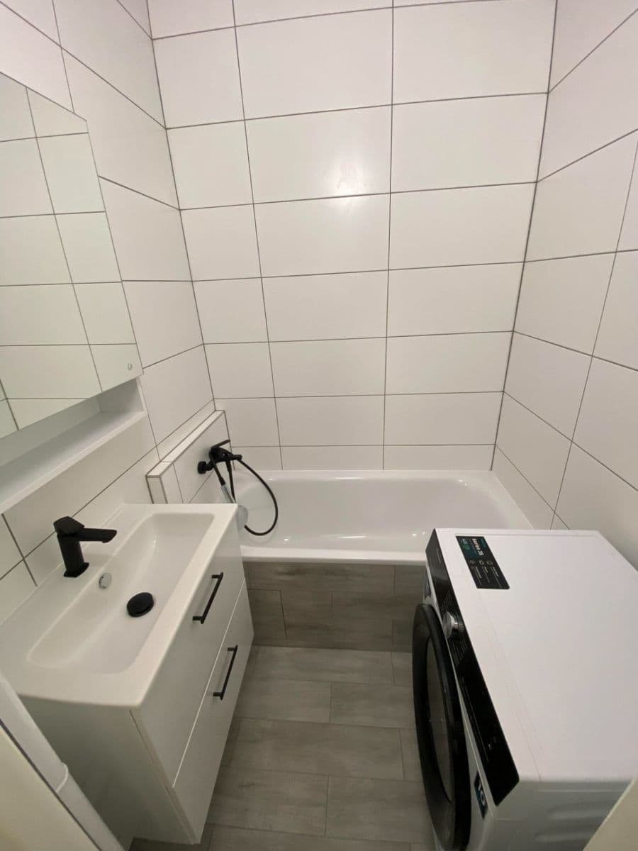 Pronájem bytu 1+1 38 m², Svornosti, Ostrava, Moravskoslezský kraj Pronájem bytu 1+1 38 m², Svornosti, Ostrava, Moravskoslezský kraj