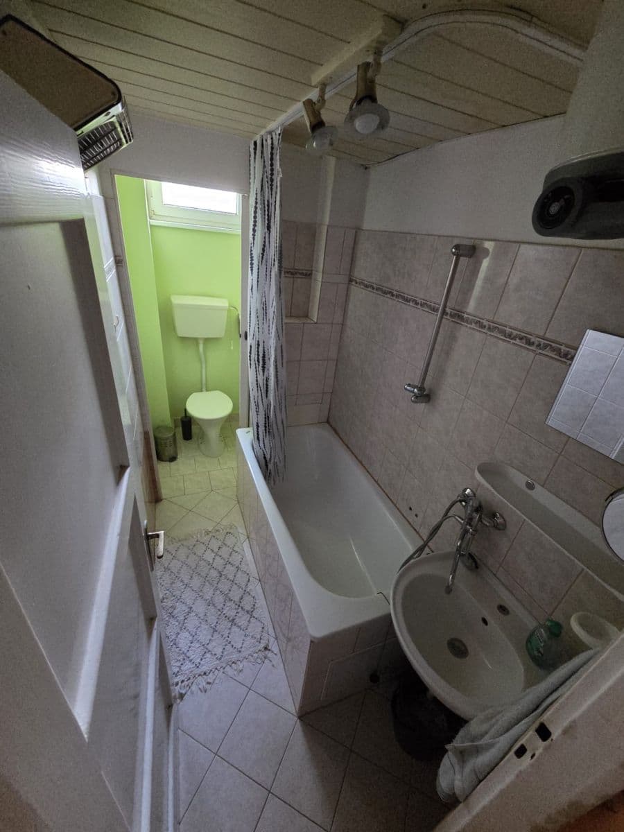 Pronájem bytu 1+kk 30 m², Bystřická, Praha, Praha Pronájem bytu 1+kk 30 m², Bystřická, Praha, Praha