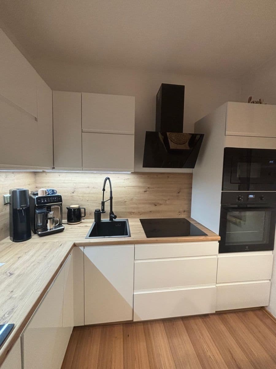 Prodej bytu 3+1 75 m², U Potoka, Vysoké Mýto, Pardubický kraj Prodej bytu 3+1 75 m², U Potoka, Vysoké Mýto, Pardubický kraj