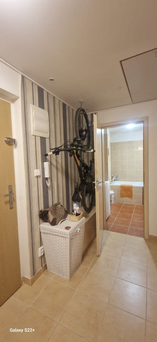 Pronájem bytu 1+kk 45 m², Kloboučnická, Praha, Praha Pronájem bytu 1+kk 45 m², Kloboučnická, Praha, Praha