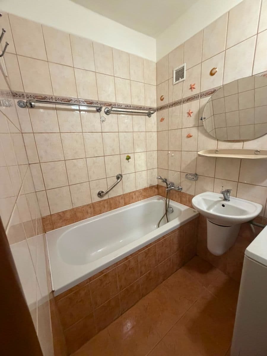 Pronájem bytu 2+1 58 m², Březinova, Jihlava, Kraj Vysočina Pronájem bytu 2+1 58 m², Březinova, Jihlava, Kraj Vysočina